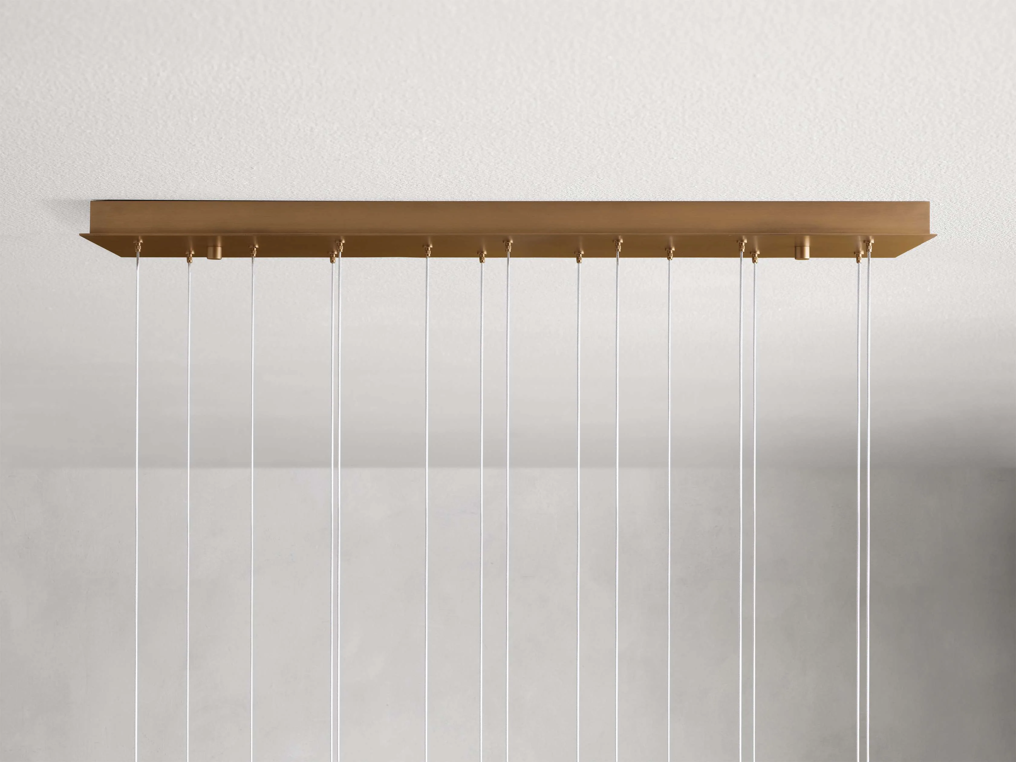 Arica Natural Alabaster Linear Chandelier - Image 4