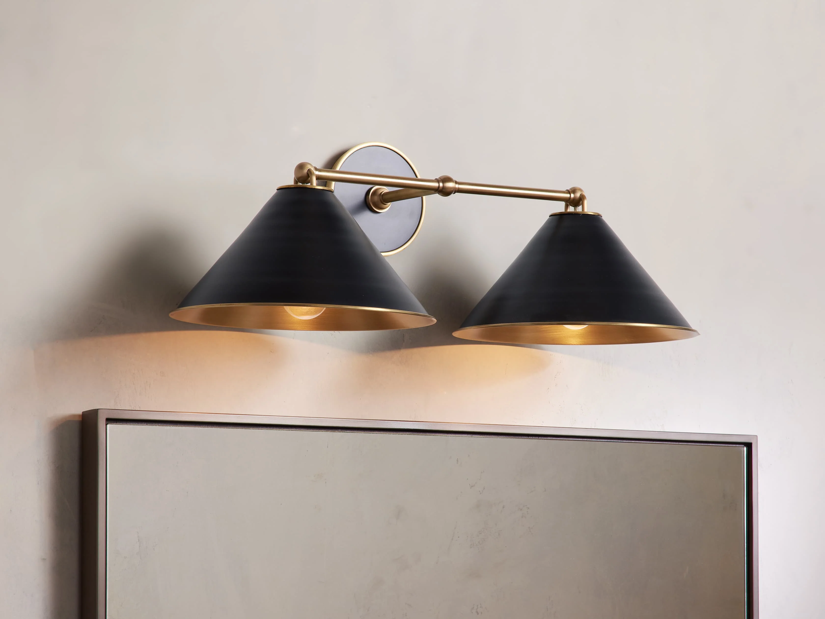 Arno Classic Minimalist Wall Sconce - Image 9