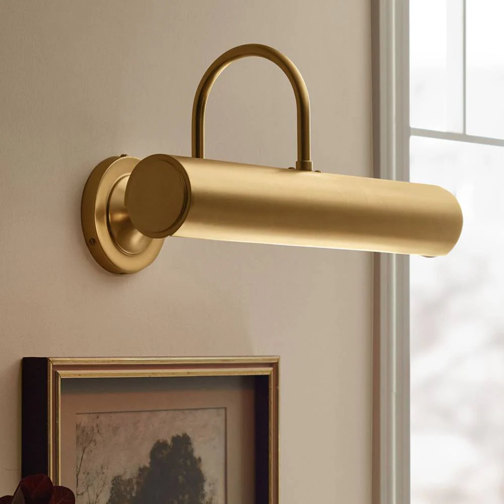 Calvire Elegant Form Picture Light - Image 9