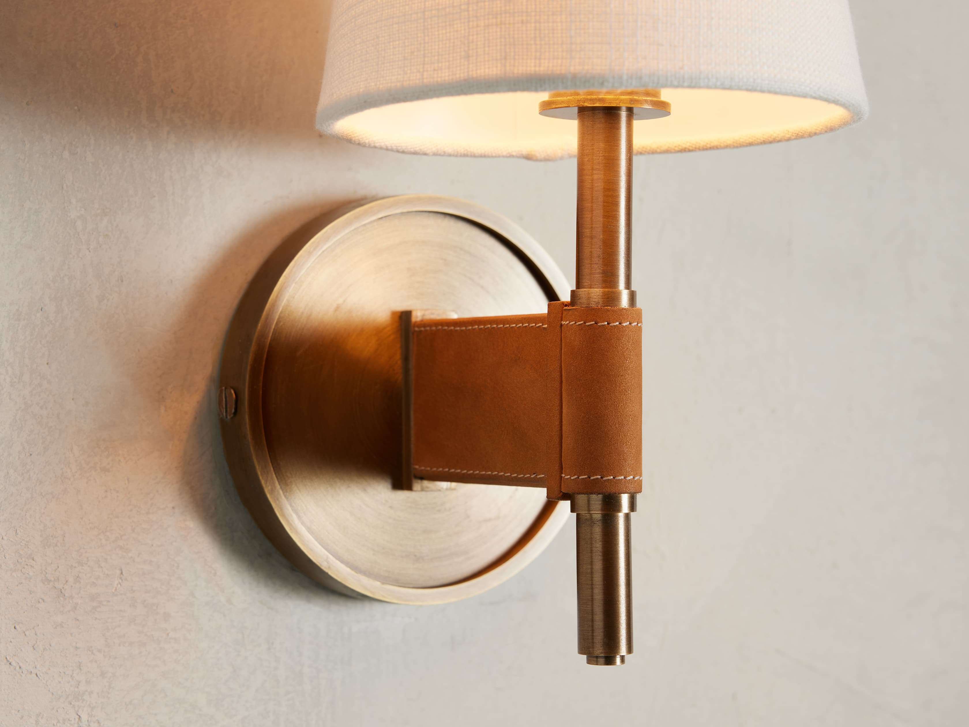 Hastings Midcentury Modern Wall Sconce - Image 3