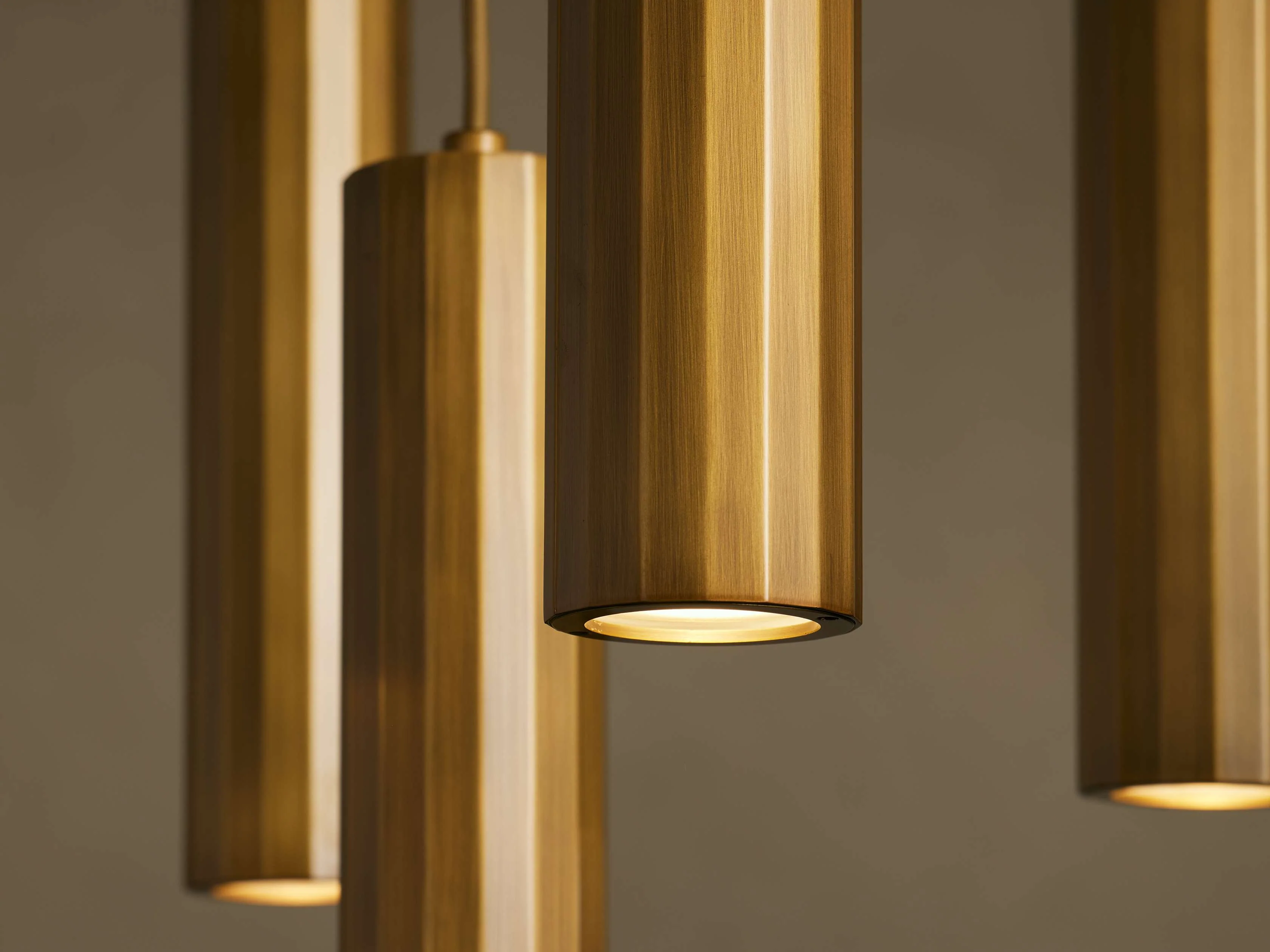 Matthie Faceted Diffused Cluster Chandelier - Image 3